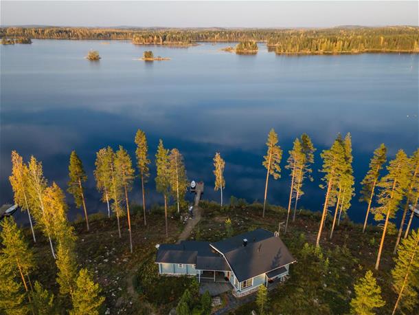 Fully equipped villas on the shores of lake Saimaa!
